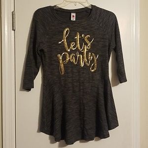 Let's party! Super soft 3/4 sleeve knit shirt